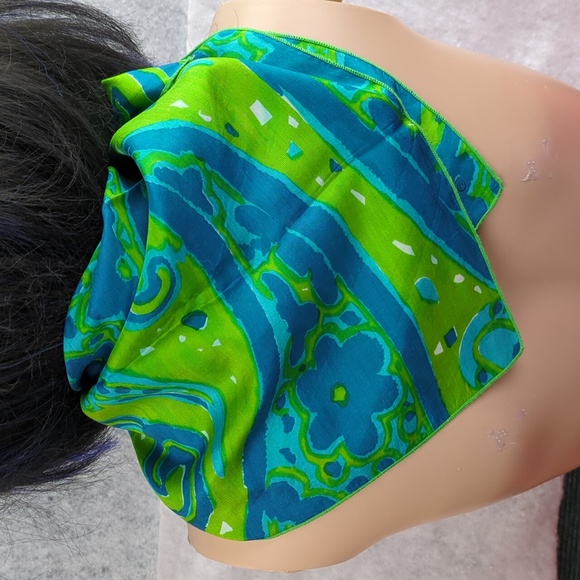 Vintage Accessories - Vintage 70s Vera Silk Scarf